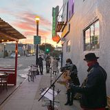 free live entertainment