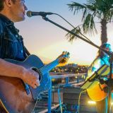 Live Music at Fins Bar