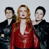 MUNA: Gets So Hot Tour with Hemlocke Springs