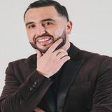 Mike Salazar (en Español)