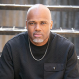 Velvet Nights Series: Demetrius Nabors (9 p.m.)