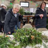 Holiday Wreath Making – Saturday, December 5, 2p
