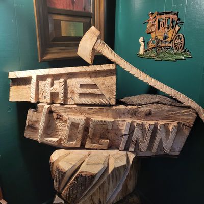 The Log Inn • ★4.4 (621) on OverlookMaps.com
