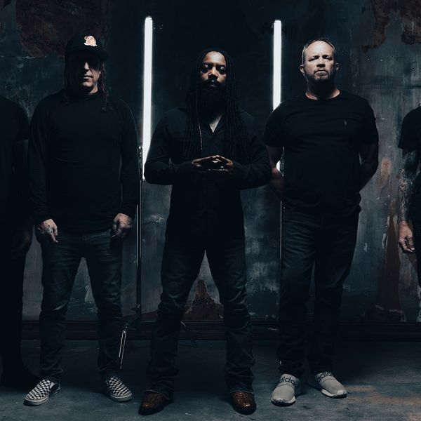 Sevendust & Theory of a Deadman: The Dead / Seven Tour